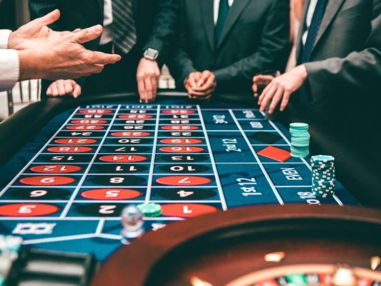 Онлайн казино в россии r casino покердом можно играть на виндовс виста алтимейт