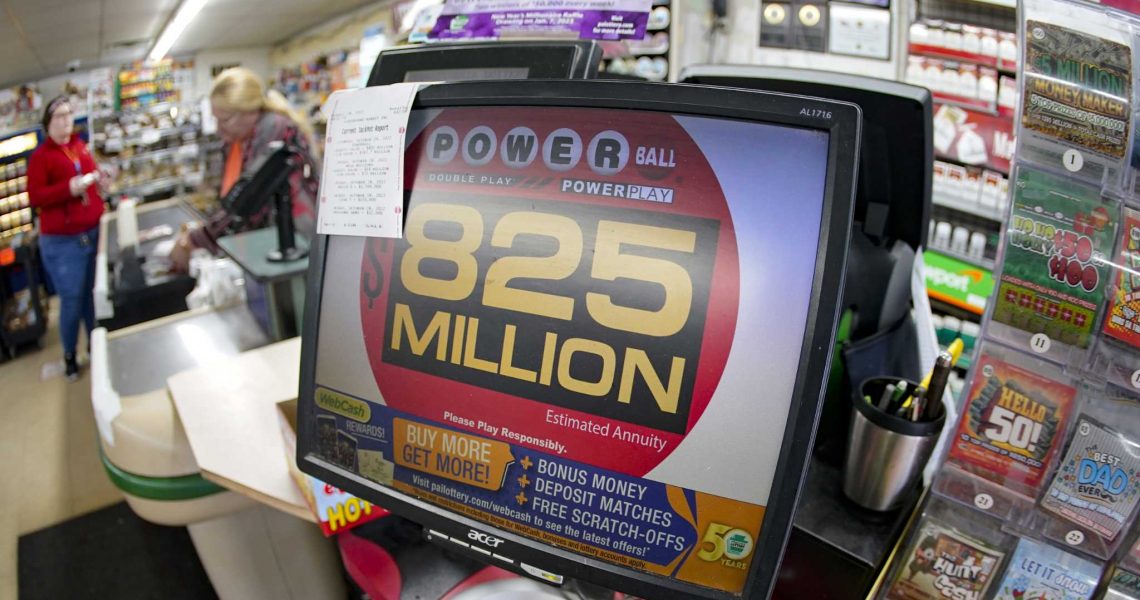 How are online lottery jackpots calculated and paid out?